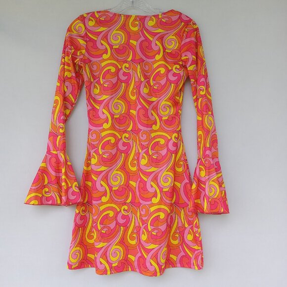 DREAMGIRL 70’S INSPIRED RETRO GO-GO DRESS BELL SLEEVES SIZE SMALL - Picture 3 of 4